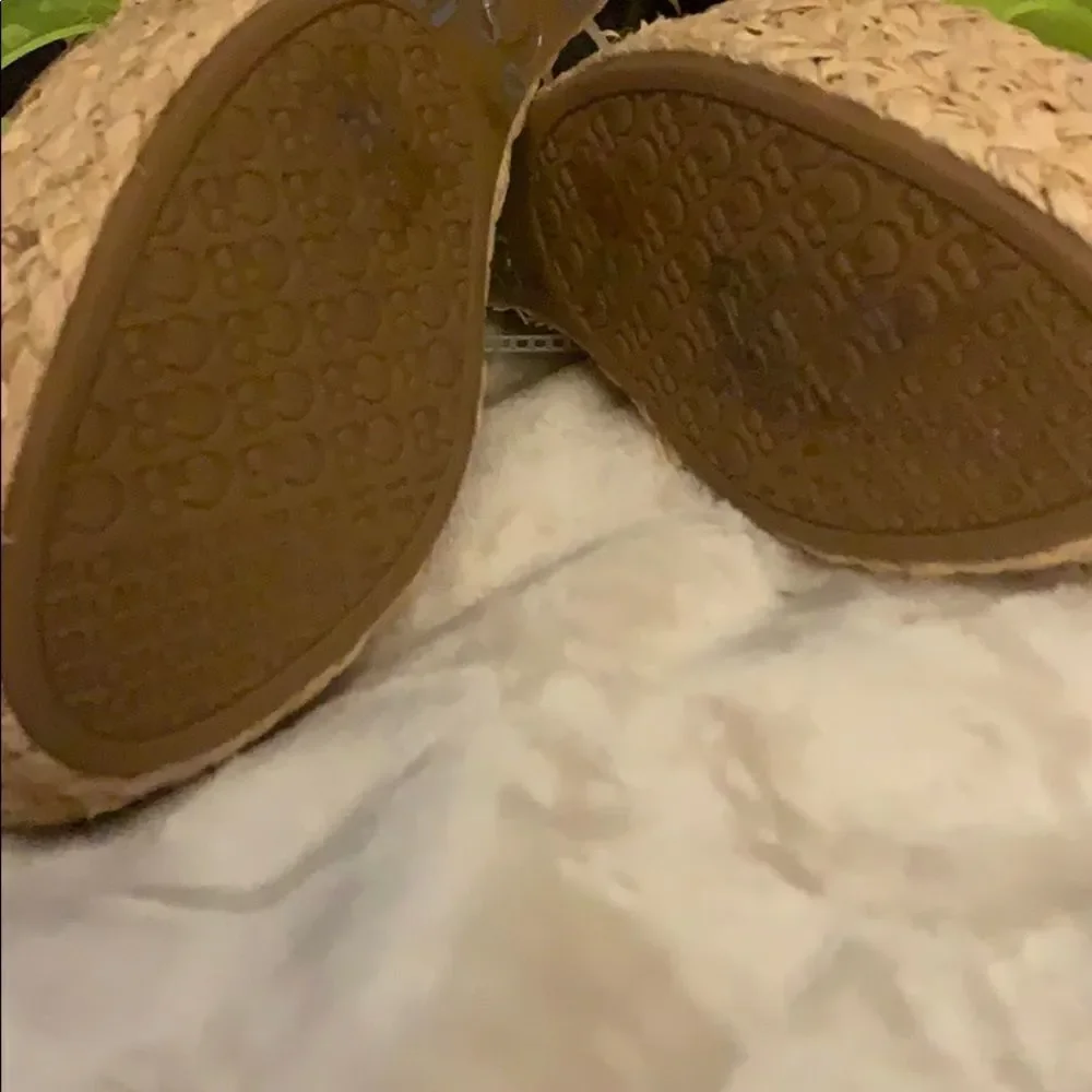 Gianni Bini Shoes‎